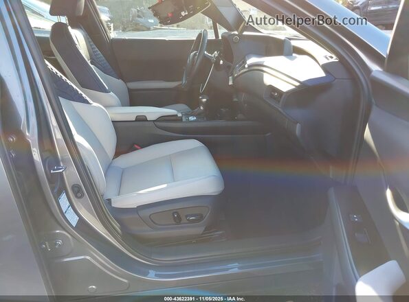 JTHP9JBH7M2044065 2021 LEXUS UX 250H Gray Вид салону спереду