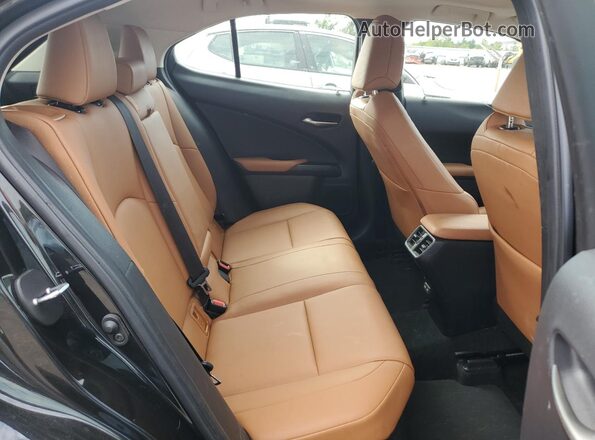 JTHP9JBH9M2038302 2021 LEXUS UX Black Вид задньої частини салону
