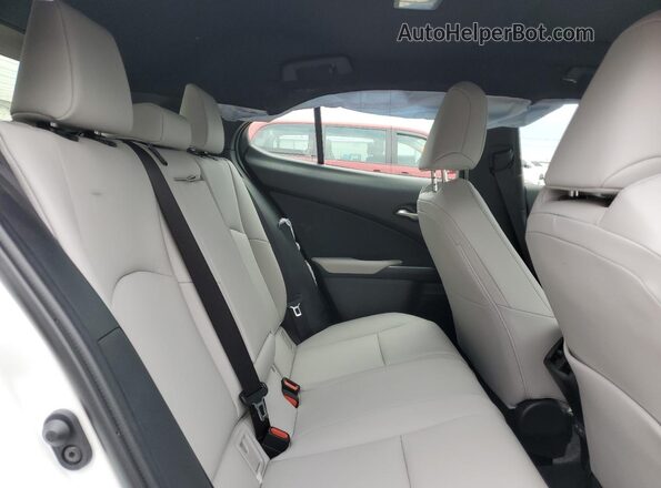 JTHUCJDH4S2010132 2025 LEXUS UX White Հետևի նստատեղերի տեսք
