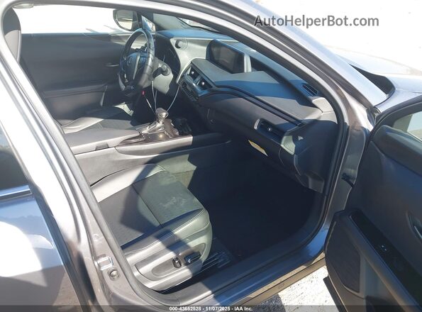 JTHX3JBH3M2032741 2021 LEXUS UX 200 Gray Vista interior delantera