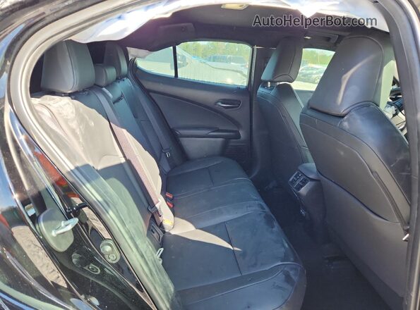 JTHX6JBH6R2193096 2024 LEXUS UX Черный Вид задней части салона