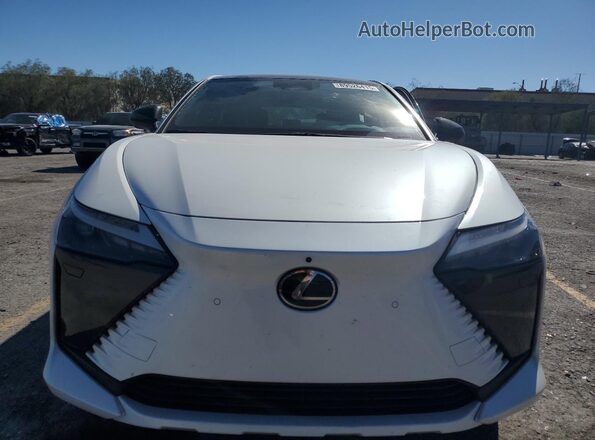 JTJAAAAB5PA018325 2023 LEXUS RZ Белый Вид спереди