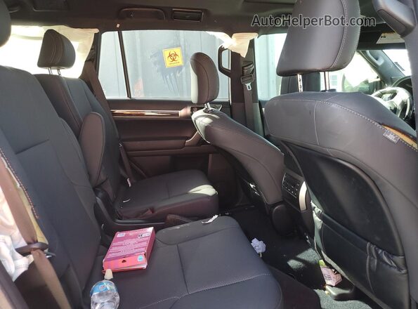 JTJAM7BX7P5356015 2023 LEXUS GX White Vista interior trasera