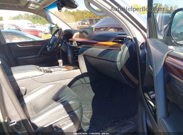 JTJHY7AX1G4202121 2016 LEXUS LX 570 Gray Front interior view