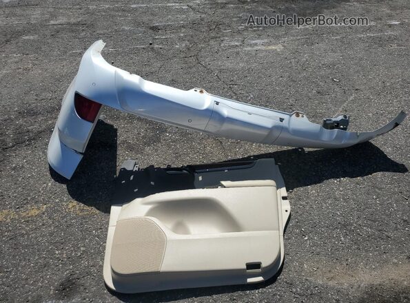 JTJHY7AX4K4288243 2019 LEXUS LX White VIN კოდის სტიკერის ხედი