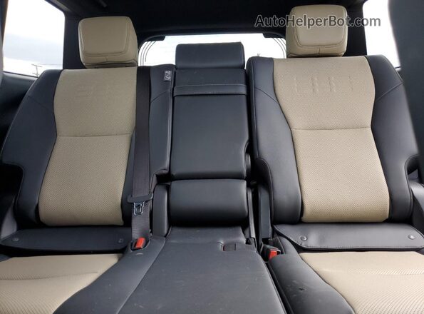 JTJTBCDX0R5030239 2024 LEXUS GX White Հետևի նստատեղերի տեսք