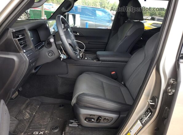 JTJVBCDX7R5014323 2024 LEXUS GX Silver Սալոնի դիմացի տեսք