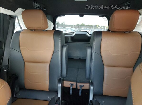 JTJVBCDX7S5049935 2025 LEXUS GX Gray Vista de los asientos traseros