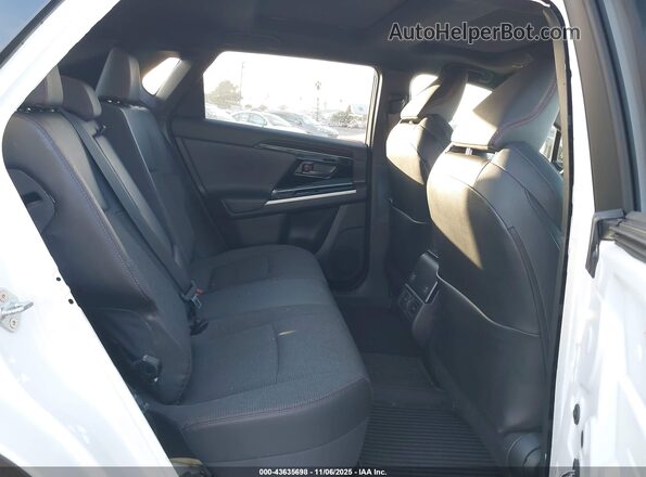 JTMABACA9SA092411 2025 TOYOTA BZ4X White VIN კოდის სტიკერის ხედი