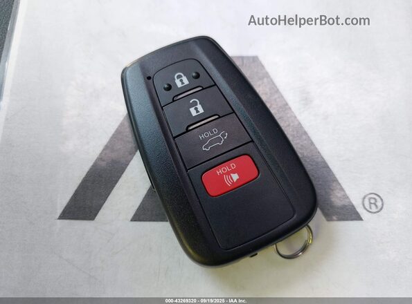 JTMB6RFV8SD155597 2025 TOYOTA LE Gray Widok deski rozdzielczej