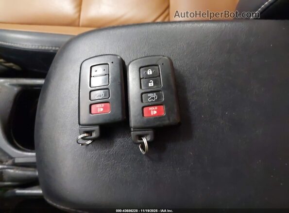 JTMDJREV2JD170846 2018 TOYOTA LIMITED White წინა პანელის ხედი