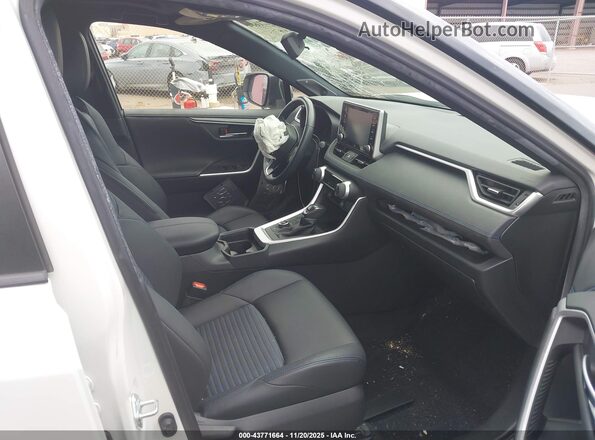JTME6RFVXMJ005217 2021 TOYOTA RAV4 HYBRID Белый Вид салона спереди