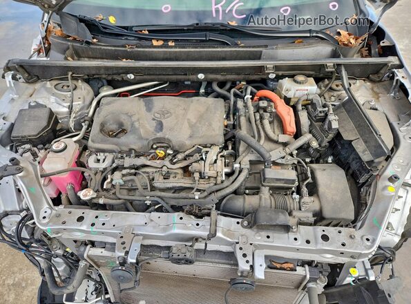 JTMEWRFV7LJ036570 2020 TOYOTA RAV4 Silver Widok komory silnika