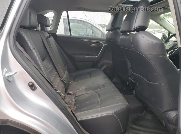JTMN1RFVXLD061122 2020 TOYOTA LIMITED Серебряный Вид задней части салона