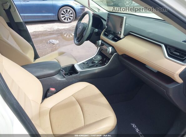 JTMN1RFVXND085116 2022 TOYOTA LIMITED White Widok wnętrza z przodu