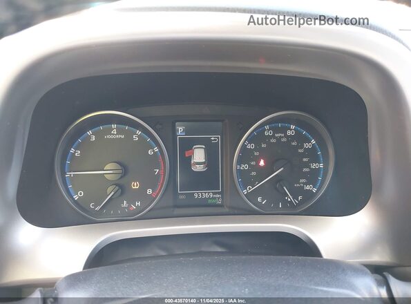 JTMRFREV4JD250219 2018 TOYOTA LE Blue Widok tylnych siedzeń