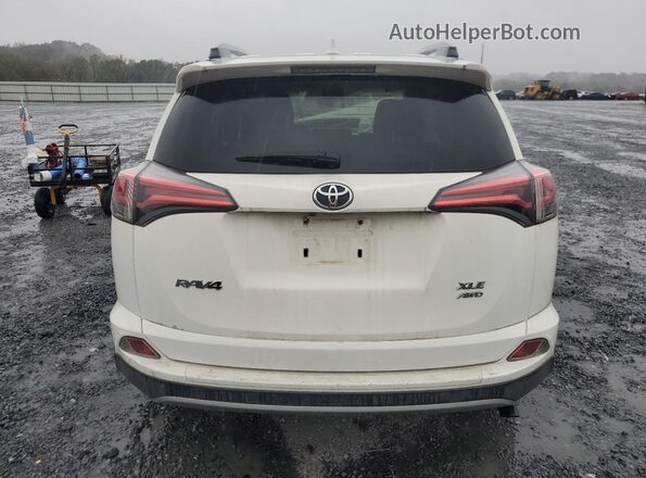 JTMRFREV4JJ717219 2018 TOYOTA RAV4 White 