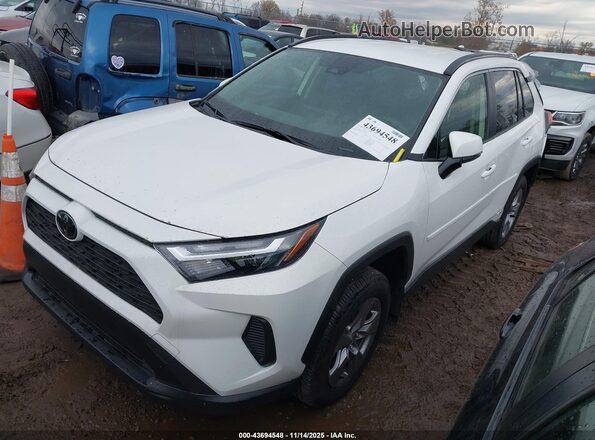 JTMRWRFV1SD313597 2025 TOYOTA LE Белый Передняя левая четверть
