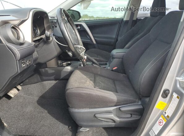 JTMWFREV3JJ212128 2018 TOYOTA RAV4 Silver Widok wnętrza z przodu