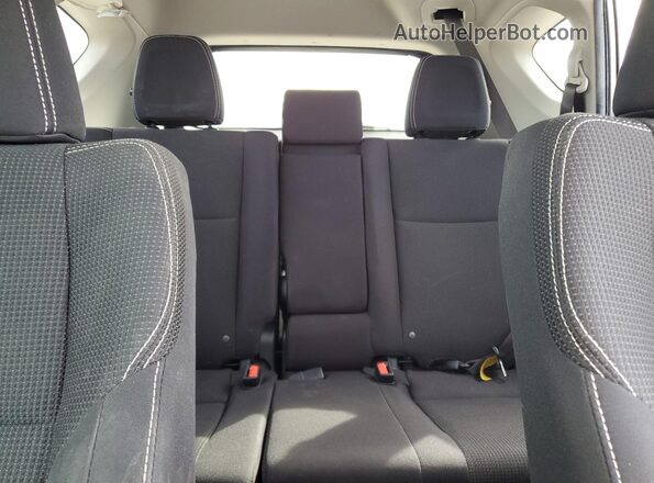 JTMWFREV3JJ212128 2018 TOYOTA RAV4 Silver Widok tylnych siedzeń