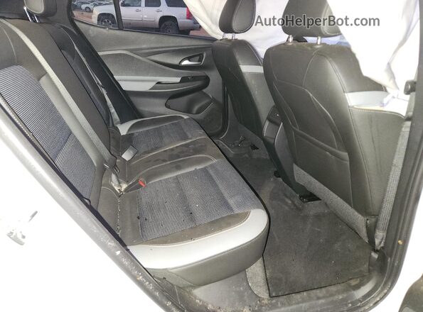 KL47LAEP2SB064771 2025 BUICK OTHER White Vista interior trasera