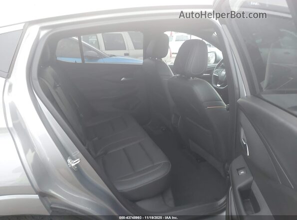 KL47LCE20RB208179 2024 BUICK OTHER Gray Widok naklejki z numerem VIN