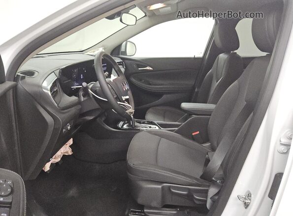 KL4AMBSLXSB195599 2025 BUICK ENCORE Белый Вид салона спереди