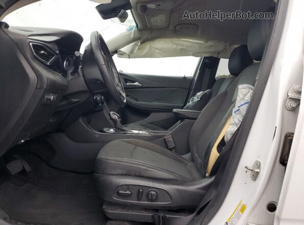 KL4MMBS22LB134091 2020 BUICK ENCORE White Вид салону спереду