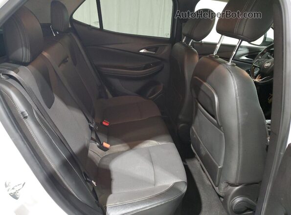KL4MMDSL7LB095678 2020 BUICK ENCORE White Widok wnętrza z tyłu