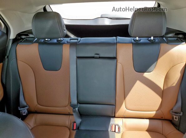KL4MMFS23LB125648 2020 BUICK ENCORE White Vista de los asientos traseros