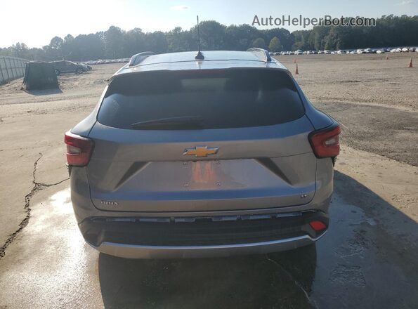 KL77LHEP5SC241206 2025 CHEVROLET TRAX Gray Widok z tyłu