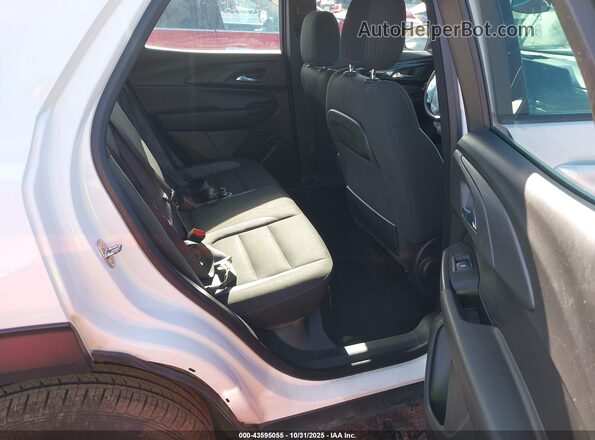KL79MMS21RB044704 2024 CHEVROLET TRAILBLAZER White VIN sticker view
