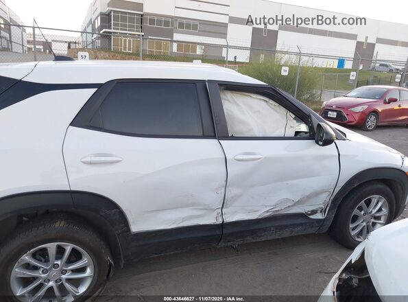 KL79MMS22RB215637 2024 CHEVROLET TRAILBLAZER White Вид задньої частини салону