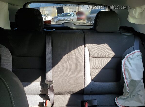 KL79MPS22NB125965 2022 CHEVROLET TRAILBLAZER White Widok tylnych siedzeń
