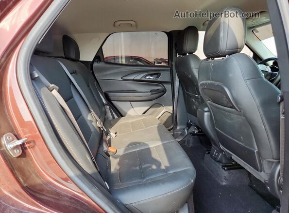 KL79MPS27NB011010 2022 CHEVROLET TRAILBLAZER Maroon Widok wnętrza z tyłu