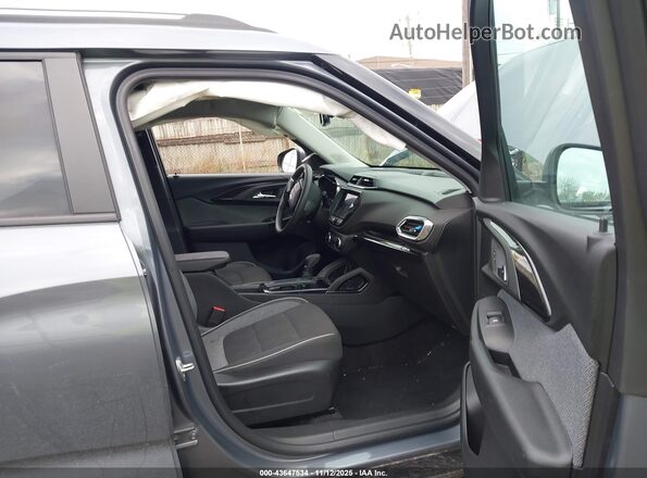 KL79MPSL1NB084544 2022 CHEVROLET TRAILBLAZER Серый Вид салона спереди