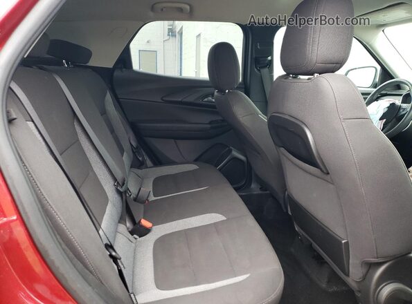 KL79MPSL8NB025054 2022 CHEVROLET TRAILBLAZER Red Widok wnętrza z tyłu
