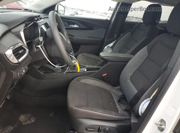 KL79MPSL8PB192985 2023 CHEVROLET TRAILBLAZER Белый Вид салона спереди