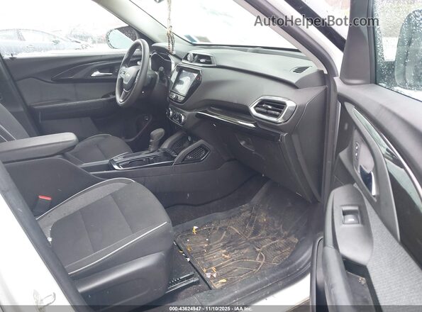 KL79MRSL9NB031487 2022 CHEVROLET TRAILBLAZER Белый Вид салона спереди