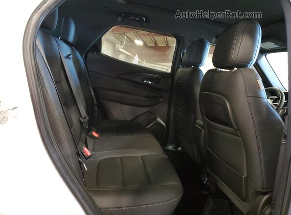 KL79MSSL2NB134094 2022 CHEVROLET TRAILBLAZER White Rear interior view