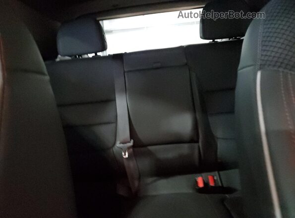 KL79MUSL7NB132501 2022 CHEVROLET TRAILBLAZER Maroon Rear seats view