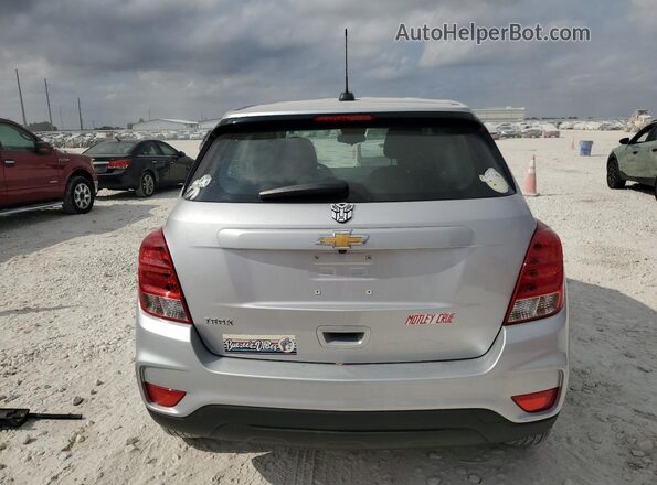 KL7CJKSB4MB324015 2021 CHEVROLET TRAX Silver Vista trasera