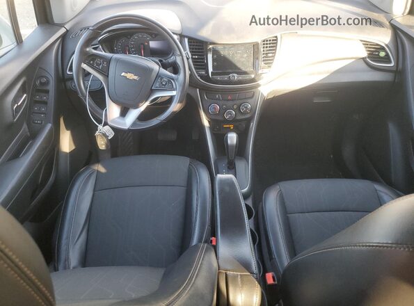 KL7CJLSB3JB558356 2018 CHEVROLET TRAX Silver 