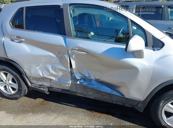 KL7CJLSB3JB571916 2018 CHEVROLET TRAX Silver 