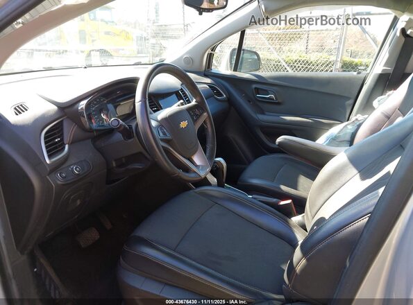 KL7CJLSB3JB571916 2018 CHEVROLET TRAX Silver 