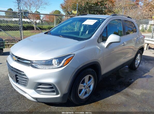KL7CJLSB3JB571916 2018 CHEVROLET TRAX Silver 