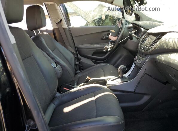 KL7CJLSM2NB558422 2022 CHEVROLET TRAX Серый Вид салона спереди