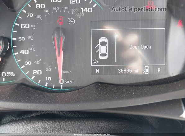 KL7CJLSM9NB561995 2022 CHEVROLET TRAX Red Widok tylnych siedzeń