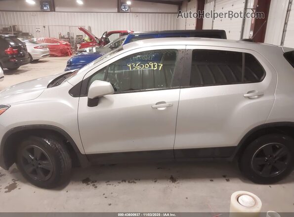 KL7CJNSB2MB301799 2021 CHEVROLET TRAX Gray Vista interior de 360 grados