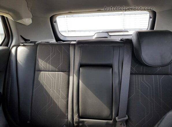 KL7CJPSB2JB718170 2018 CHEVROLET TRAX Gray Rear seats view